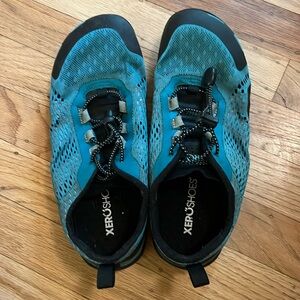 Xero aqua sports women’s size 8